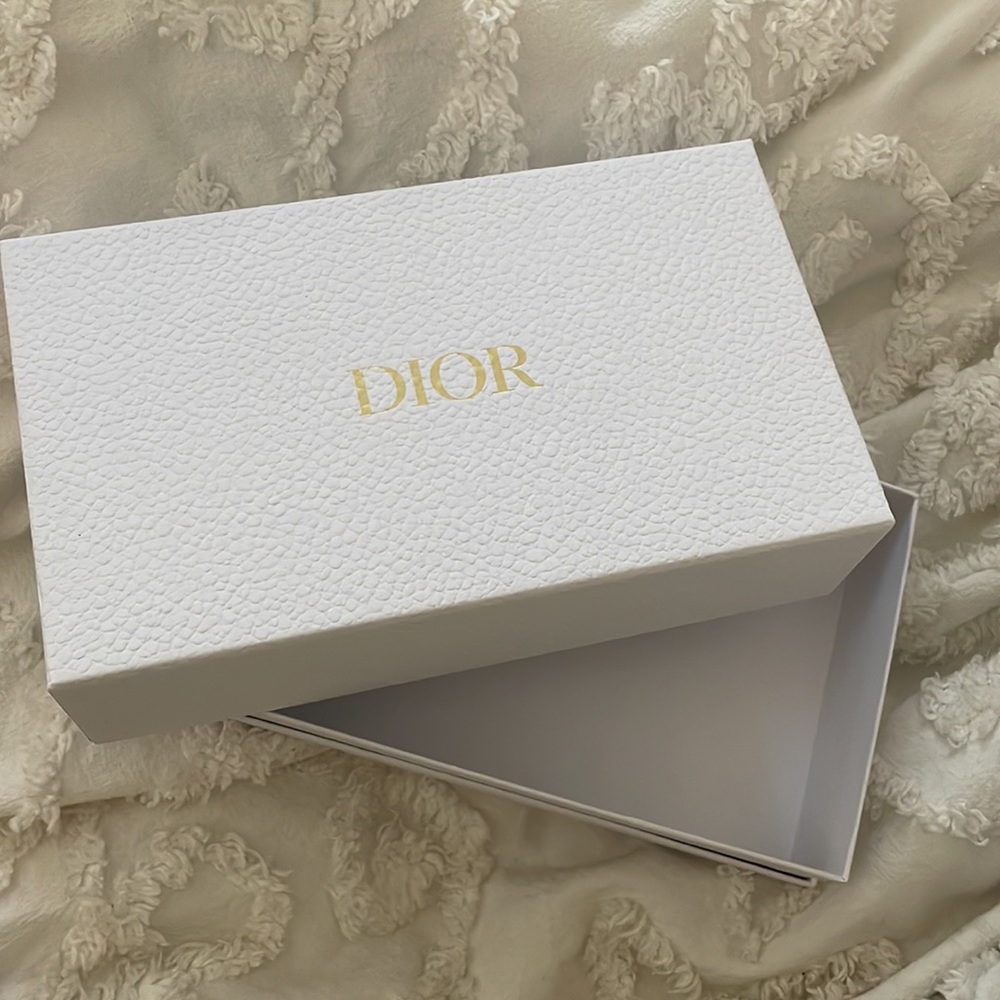Dior Gift Box - Picture 2 of 2